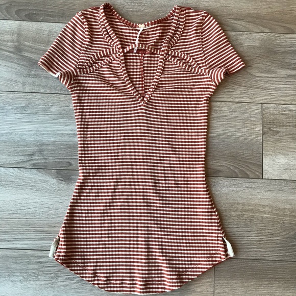 Free People Striped Ribbed Cut Out Short Sleeve T-Shiet - Picture 3 of 7